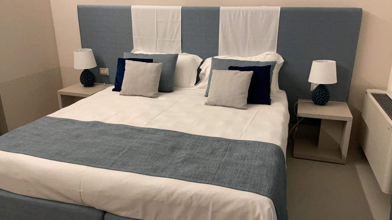 Hercules Suites Noto Extérieur photo