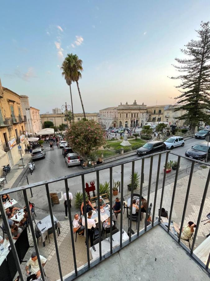Hercules Suites Noto Extérieur photo