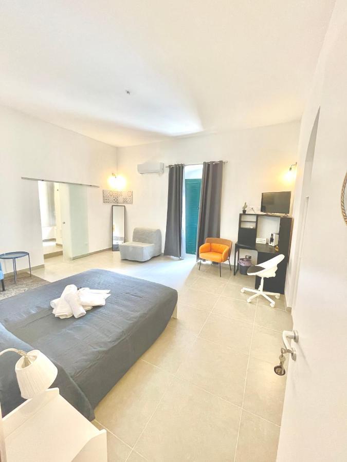 Hercules Suites Noto Extérieur photo