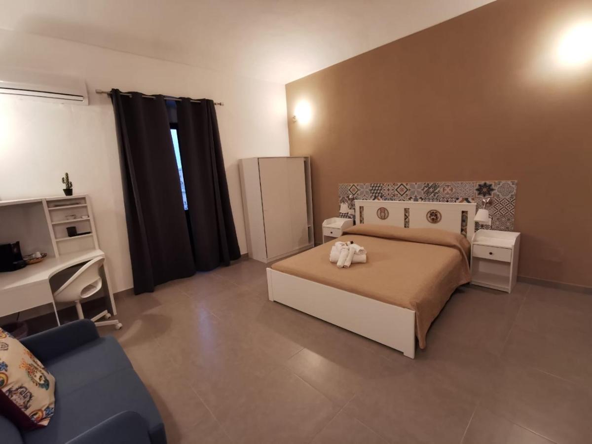 Hercules Suites Noto Extérieur photo