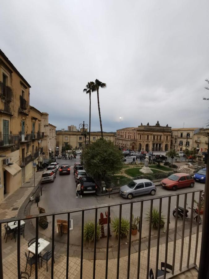 Hercules Suites Noto Extérieur photo